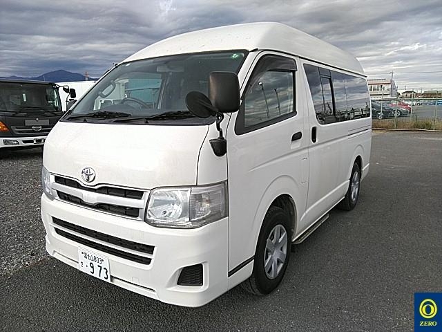 TOYOTA REGIUS ACE