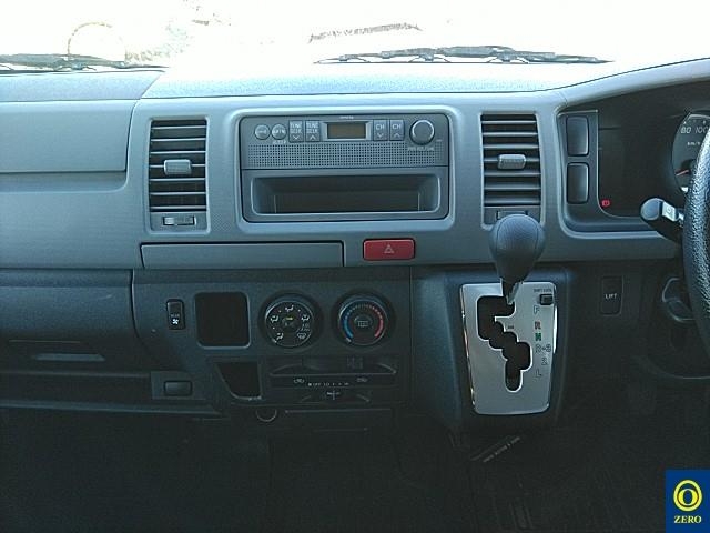 TOYOTA REGIUS ACE