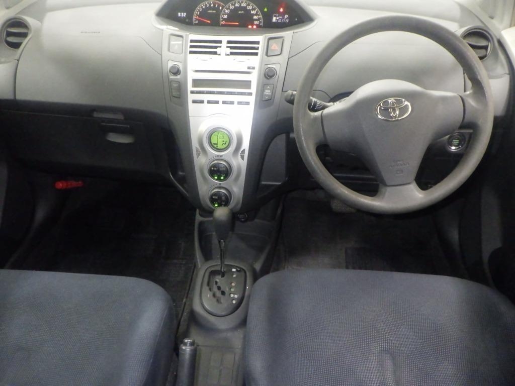 TOYOTA VITZ