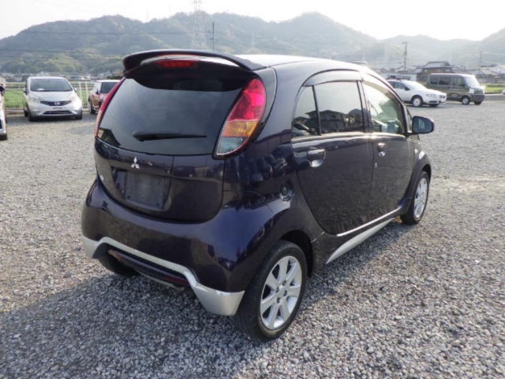 MITSUBISHI I