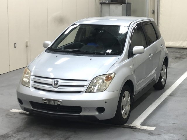 TOYOTA IST
