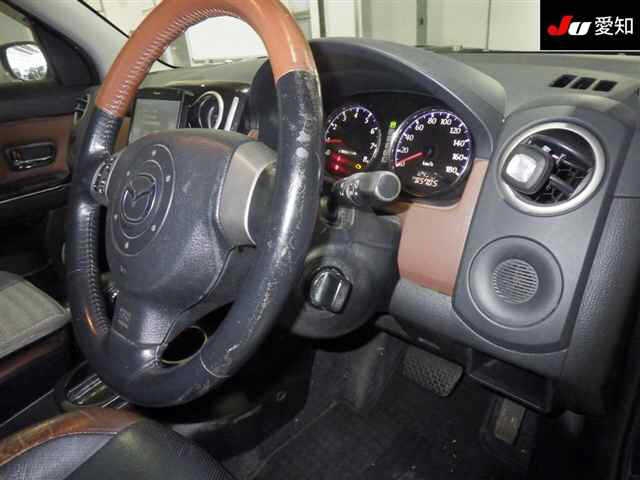 MAZDA VERISA