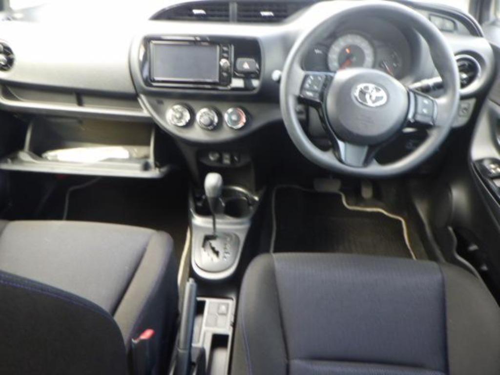 TOYOTA VITZ