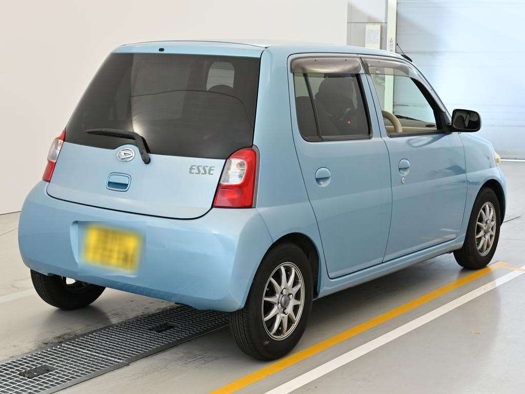 DAIHATSU ESSE