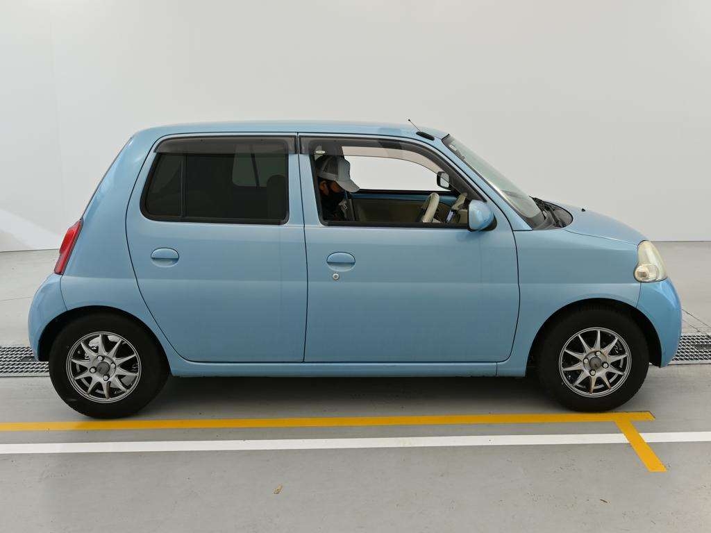 DAIHATSU ESSE