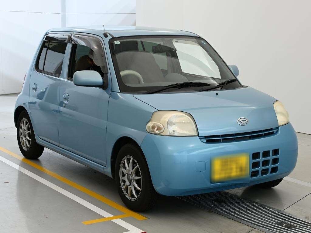 DAIHATSU ESSE