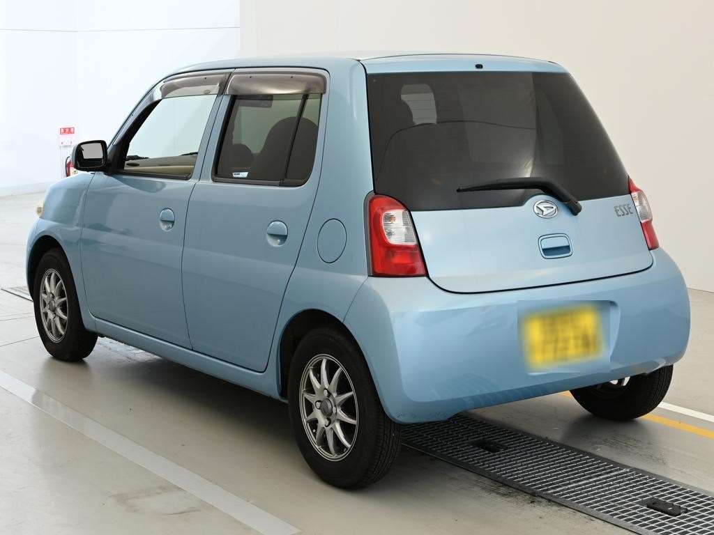 DAIHATSU ESSE