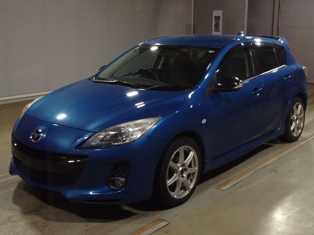 MAZDA AXELA