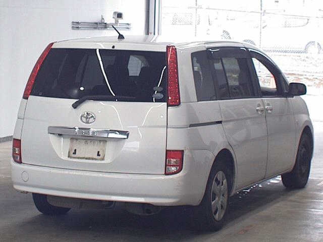 TOYOTA ISIS