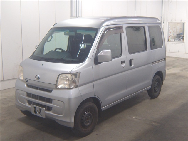 TOYOTA PIXIS VAN