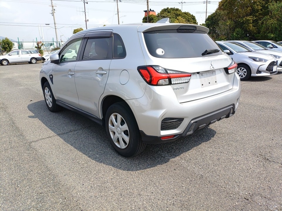 MITSUBISHI RVR