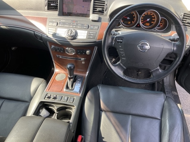 NISSAN FUGA