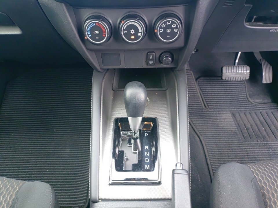 MITSUBISHI RVR