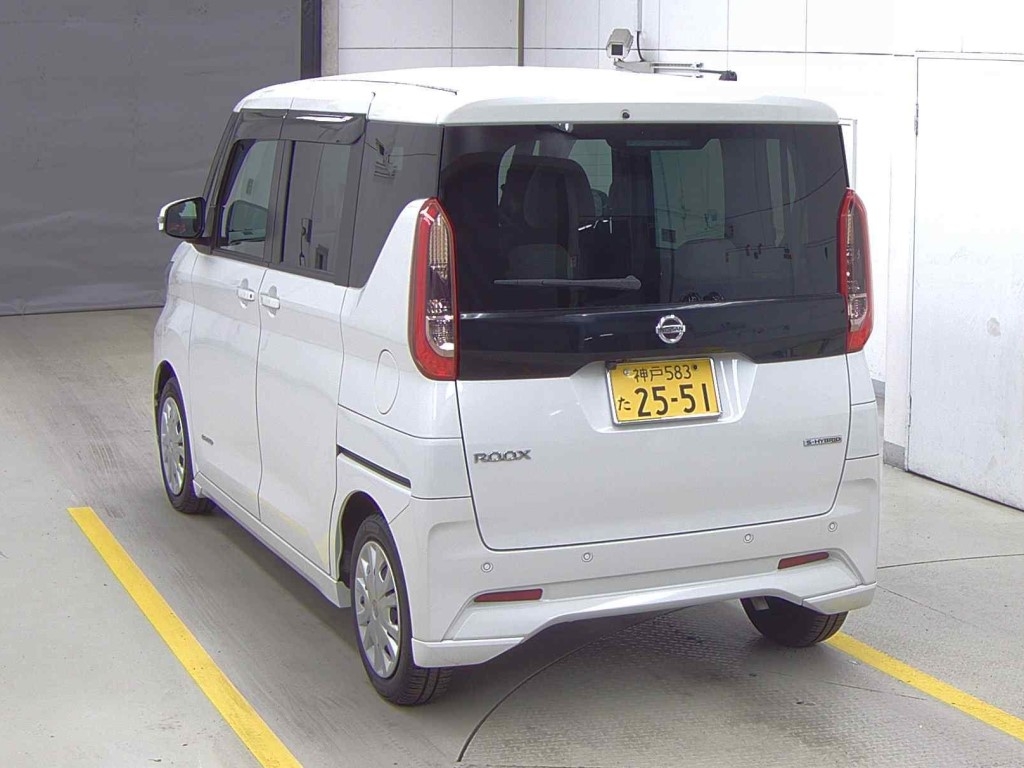 NISSAN ROOX