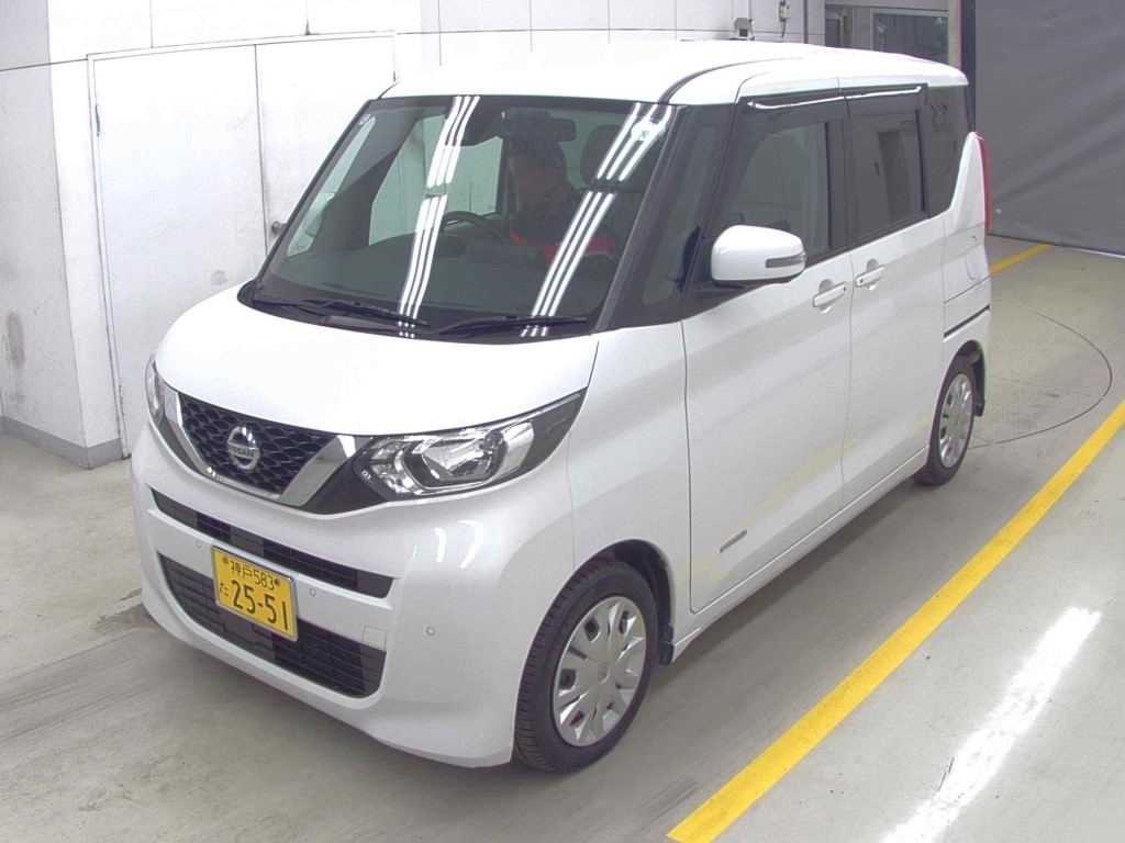 NISSAN ROOX