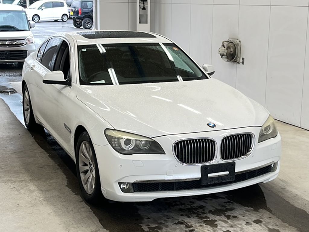 BMW 7-SERIES