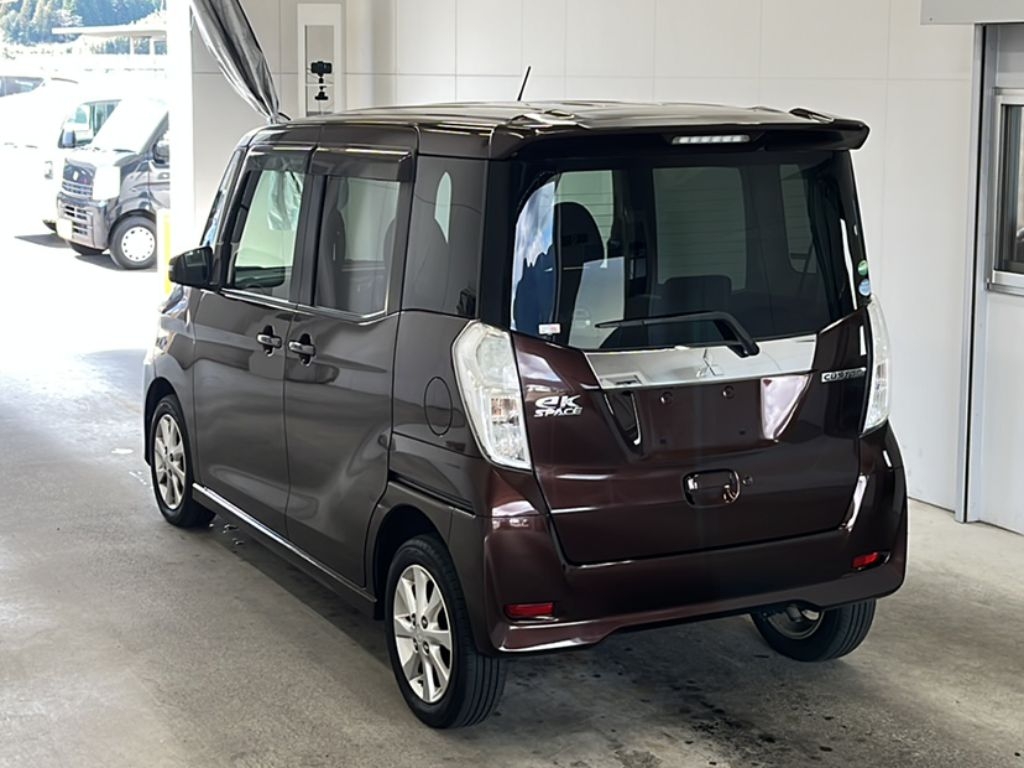 MITSUBISHI EK SPACE