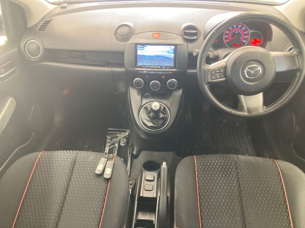 MAZDA DEMIO