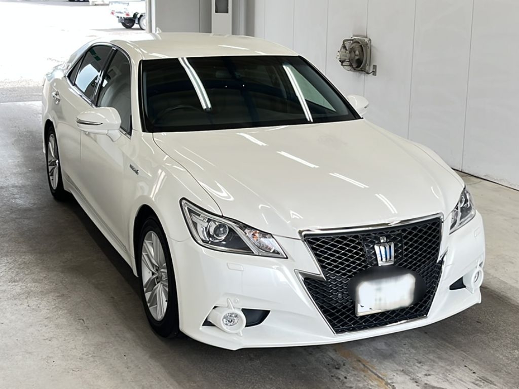 TOYOTA CROWN