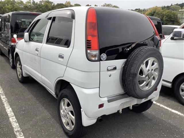 DAIHATSU TERIOS KID