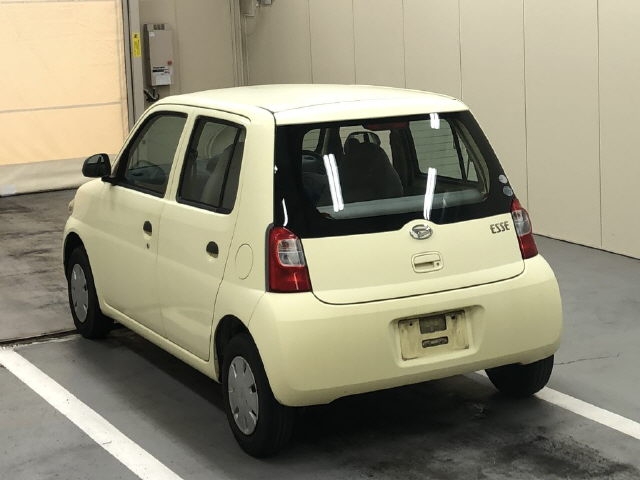 DAIHATSU ESSE