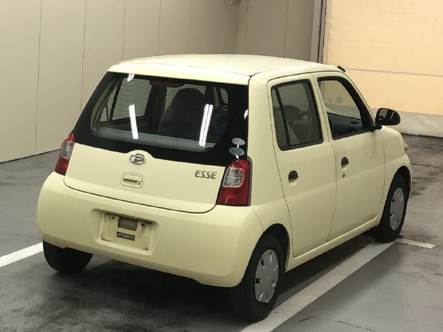 DAIHATSU ESSE