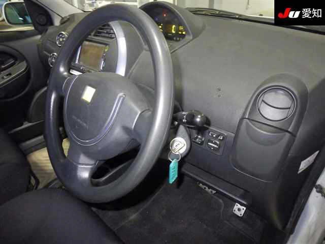 TOYOTA WILL CYPHA