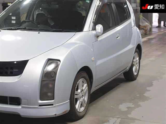 TOYOTA WILL CYPHA