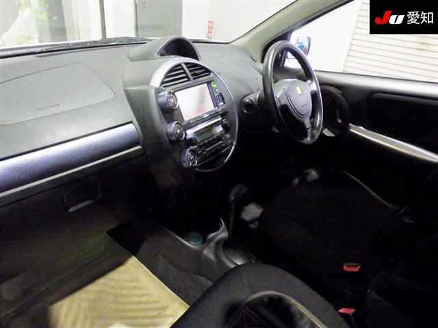 TOYOTA WILL CYPHA