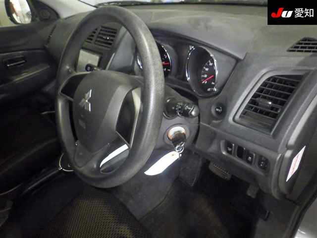 MITSUBISHI RVR