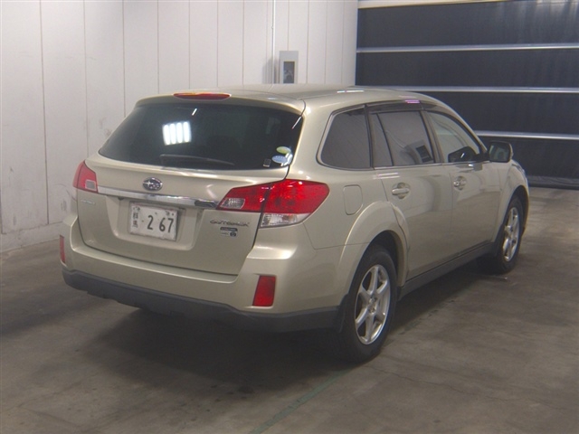 SUBARU OUTBACK