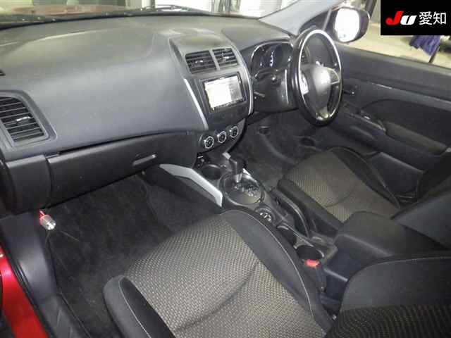 MITSUBISHI RVR