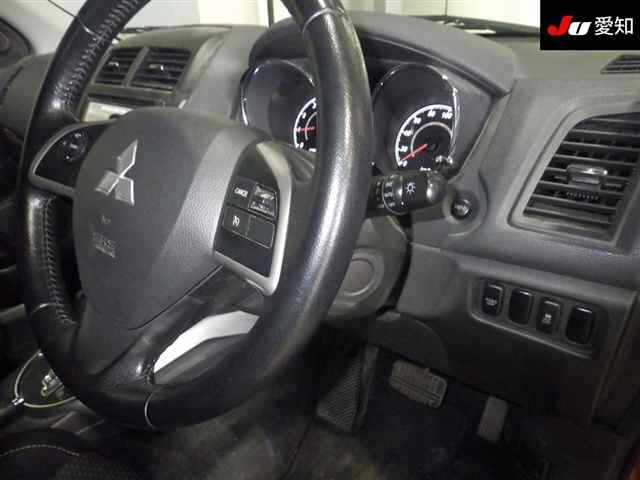 MITSUBISHI RVR