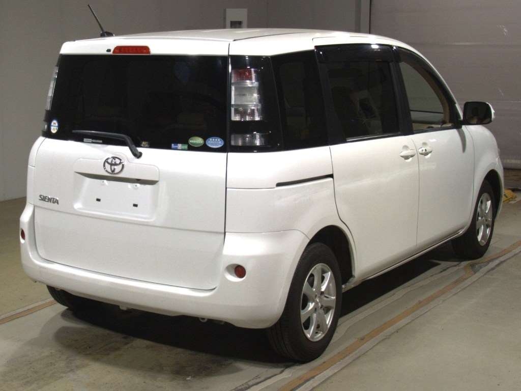 TOYOTA SIENTA