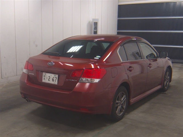 SUBARU LEGACY B4