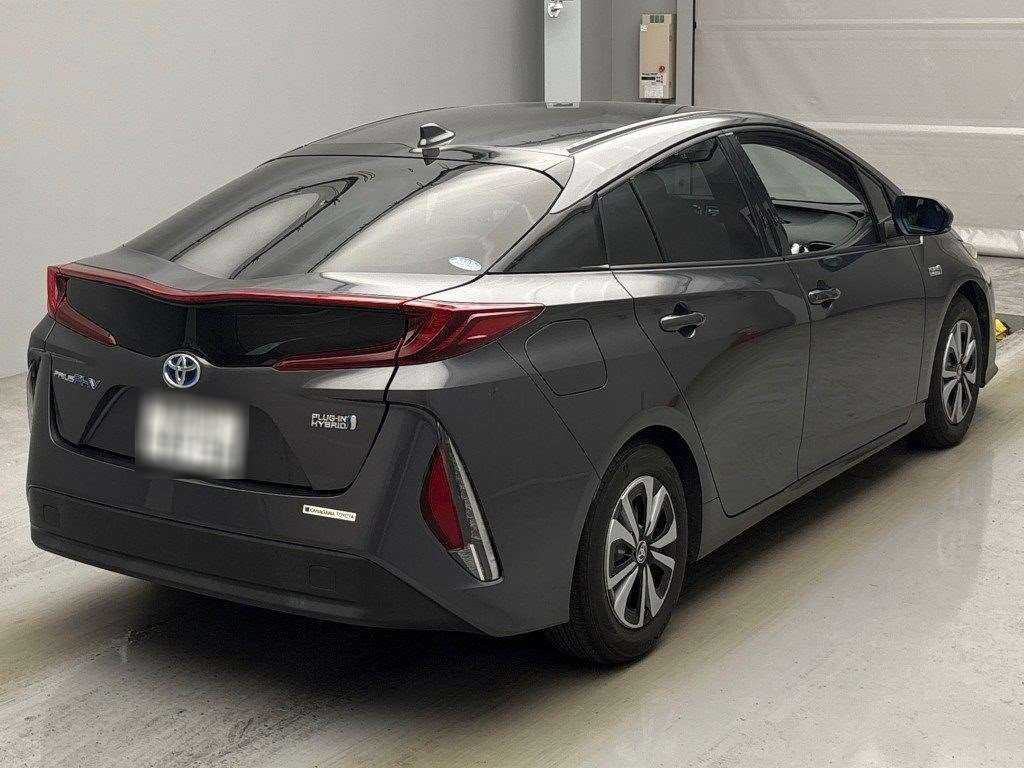 TOYOTA PRIUS PHV