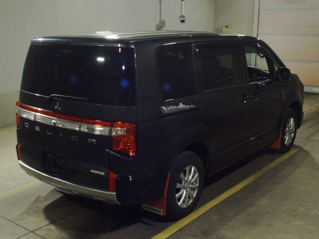 MITSUBISHI DELICA D:5