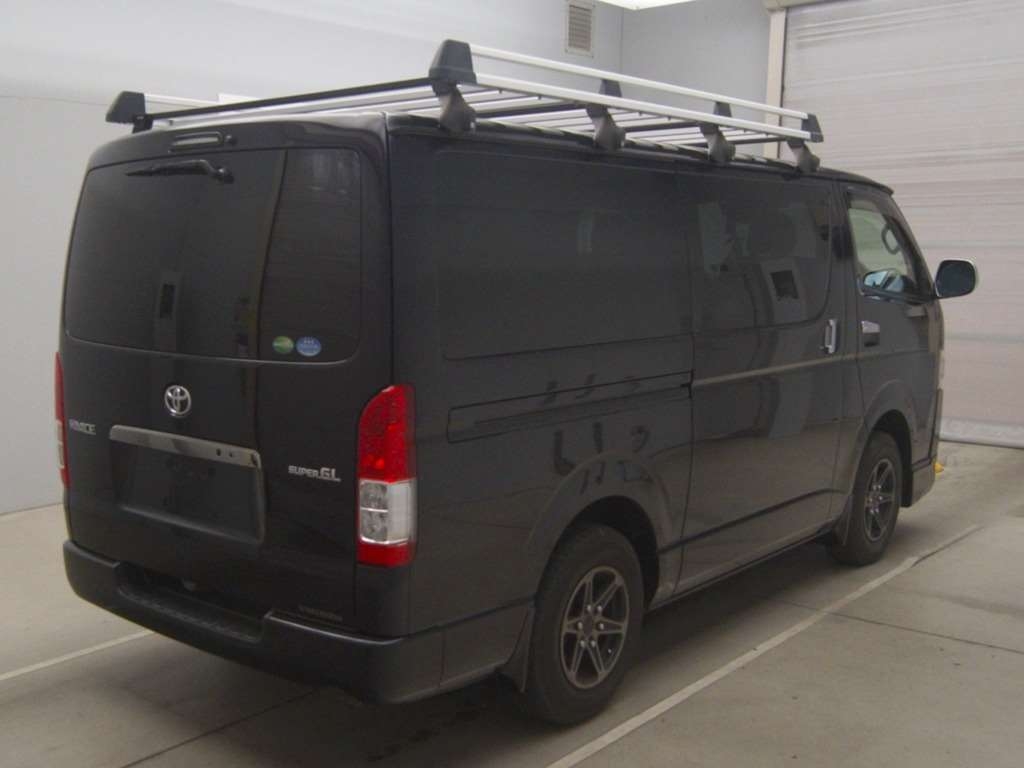 TOYOTA REGIUS ACE