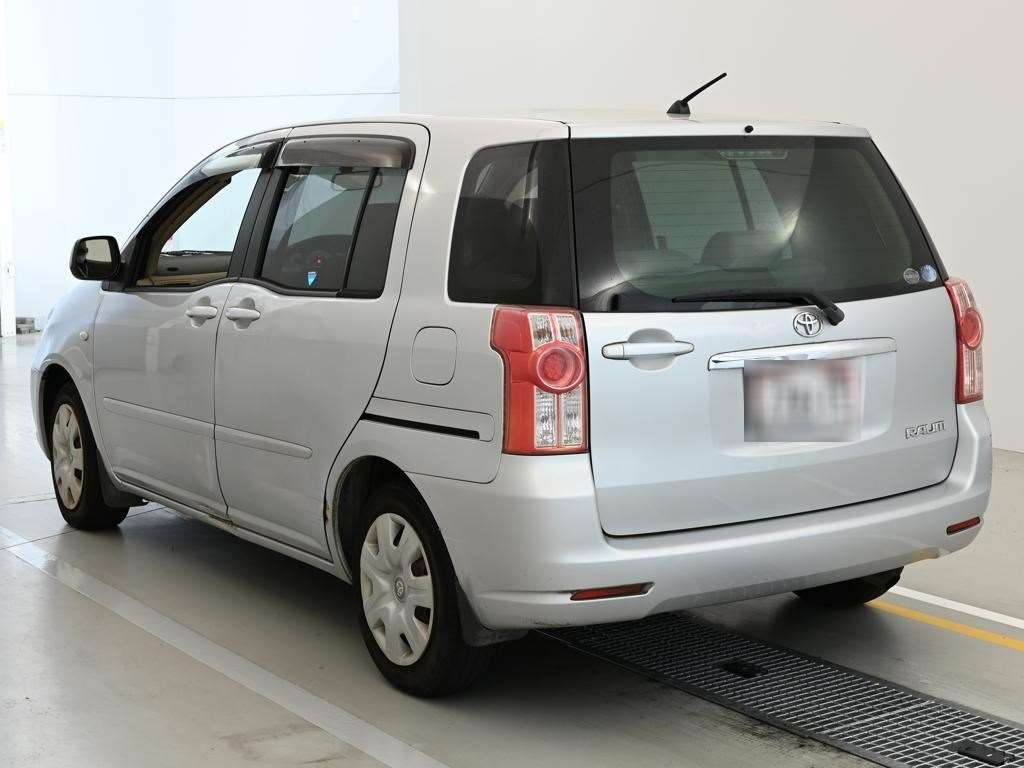 TOYOTA RAUM