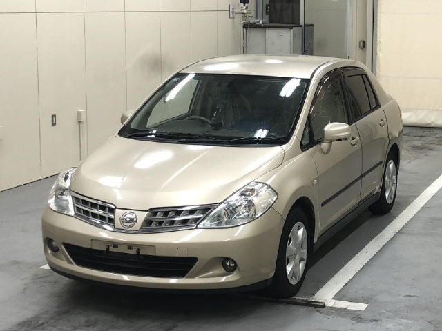 NISSAN TIIDA LATIO