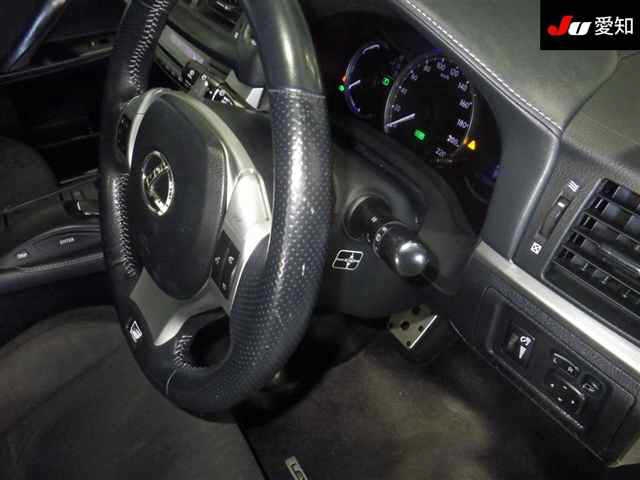 LEXUS CT200H