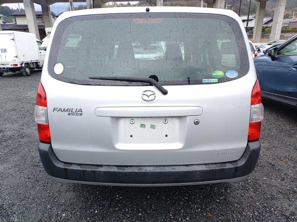 MAZDA FAMILIA