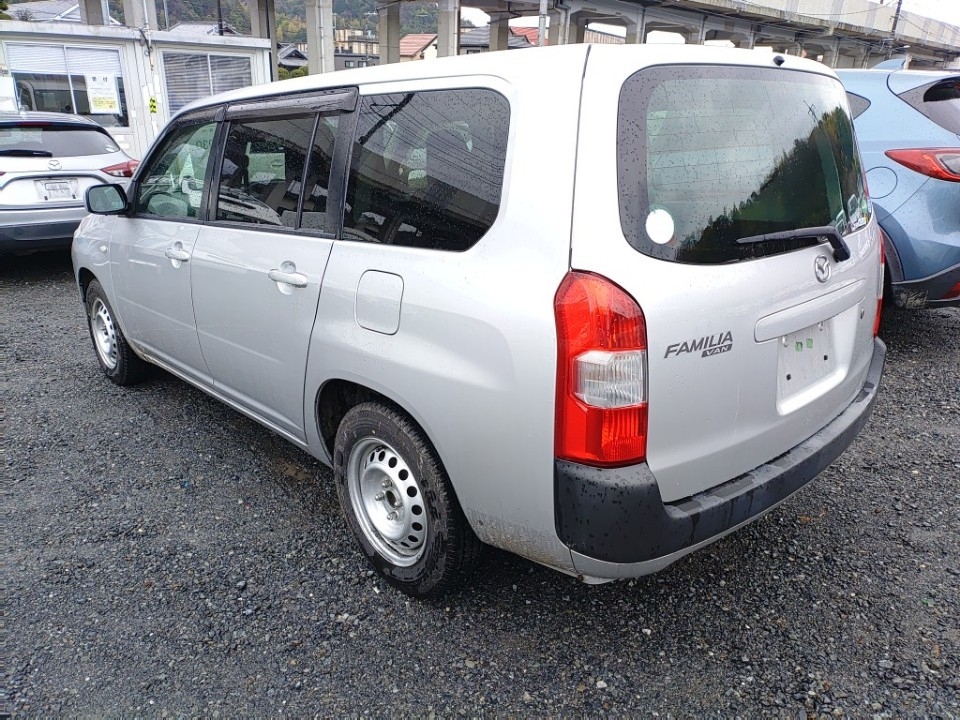 MAZDA FAMILIA