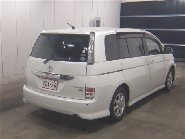 TOYOTA ISIS