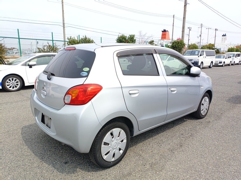 MITSUBISHI MIRAGE