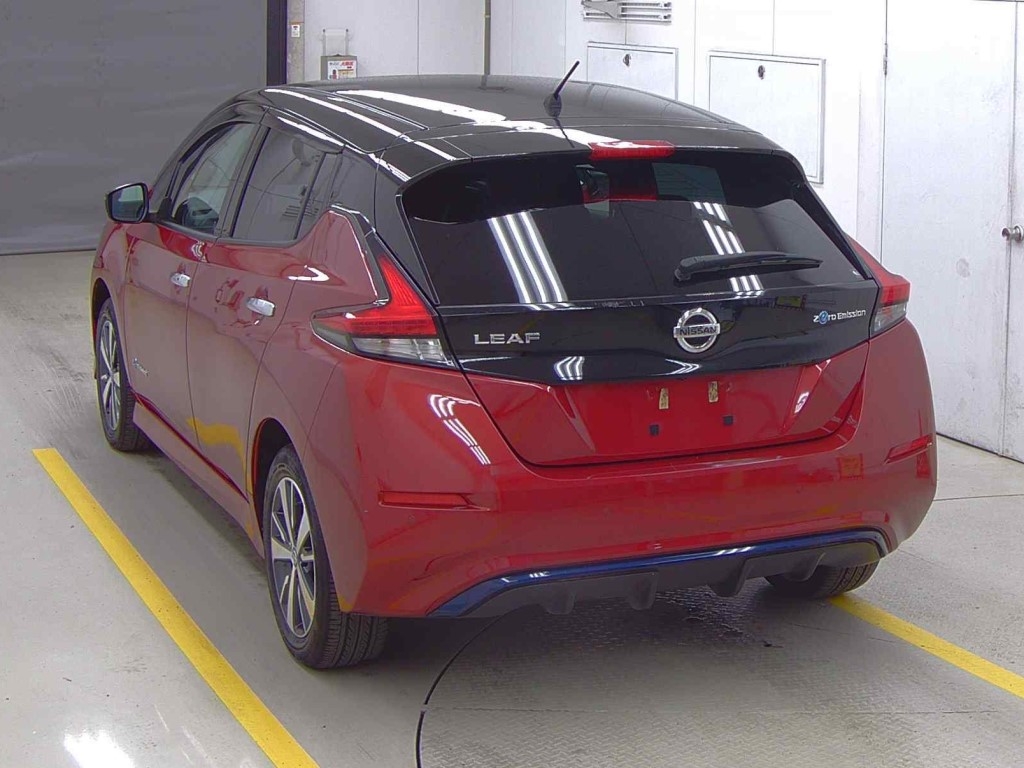NISSAN LEAF