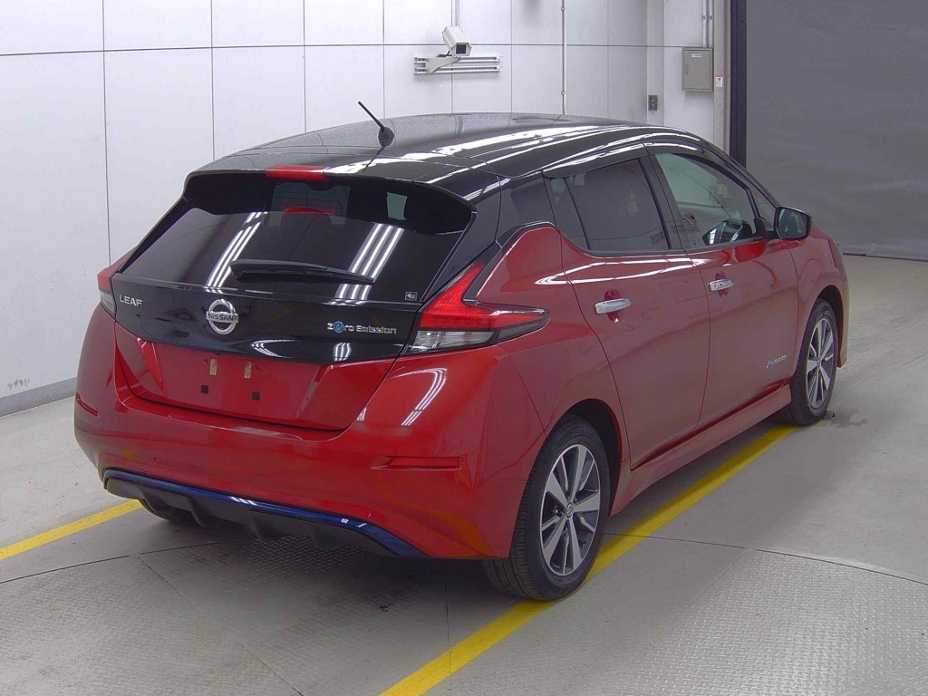 NISSAN LEAF