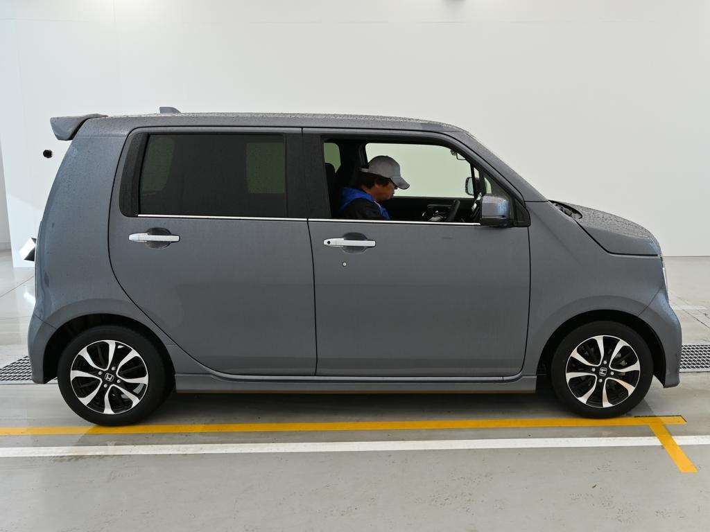 HONDA N-WGN