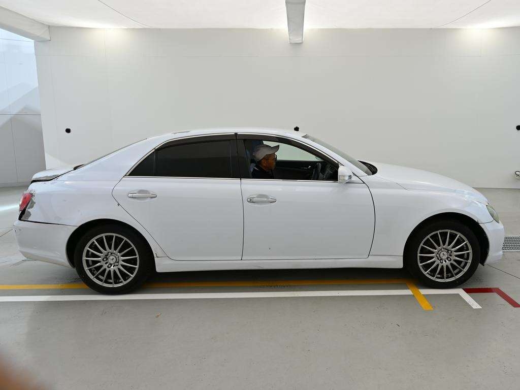 TOYOTA MARK X