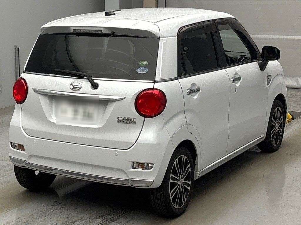 DAIHATSU CAST